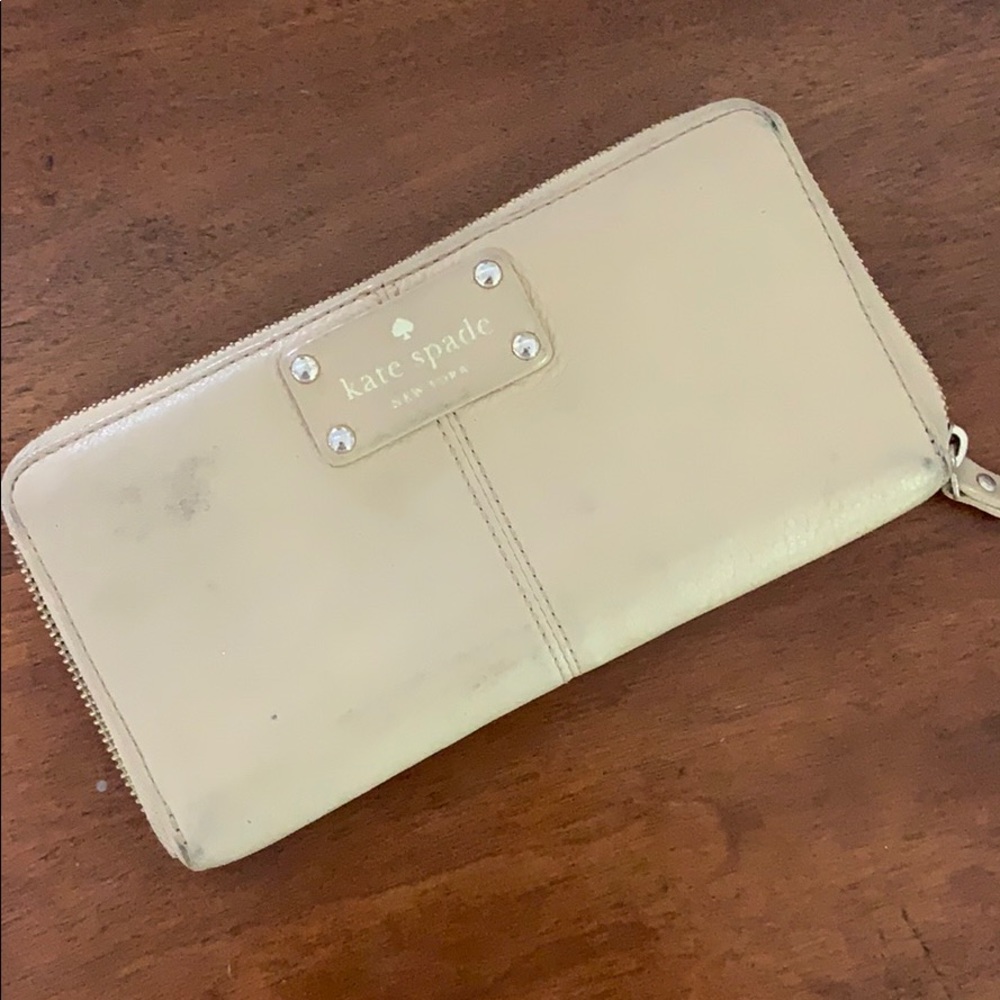 Kate Spade Beige Leather Wallet